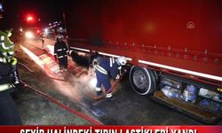 SEYİR HALİNDEKİ TIRIN LASTİKLERİ YANDI