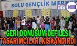 GERİ DÖNÜŞÜM DEFİLESİ TASARIMCILARI KISKANDIRDI
