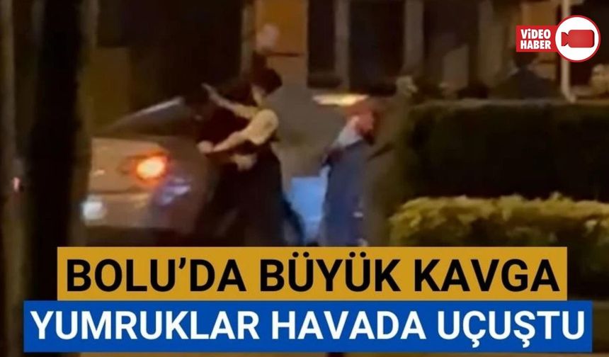 SOKAK ORTASINDA YUMRUKLAR HAVADA UÇUŞTU